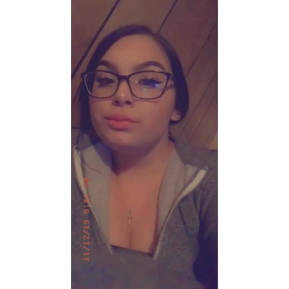 Meet your Posher, Alaura